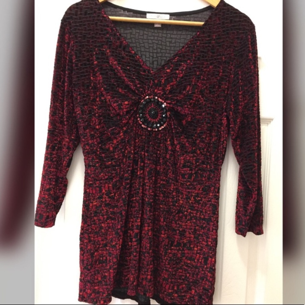 Laser cut crushed velvet Top